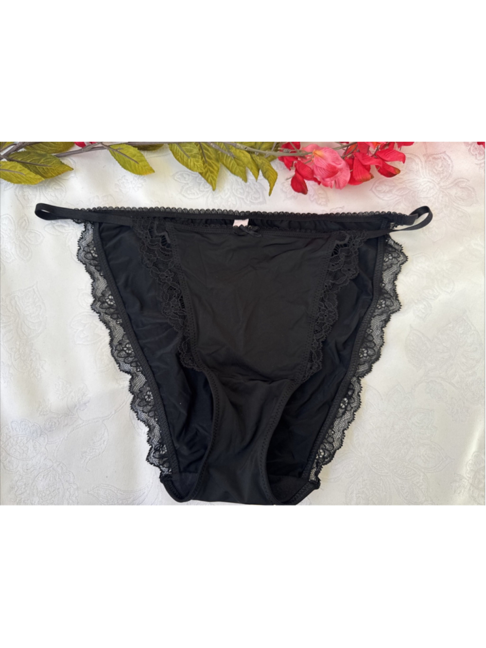 VICTORIA'S SECRET XL BLACK SILKY LACE TRIM STRING BIKINI PANTIES DREAM ANGELS